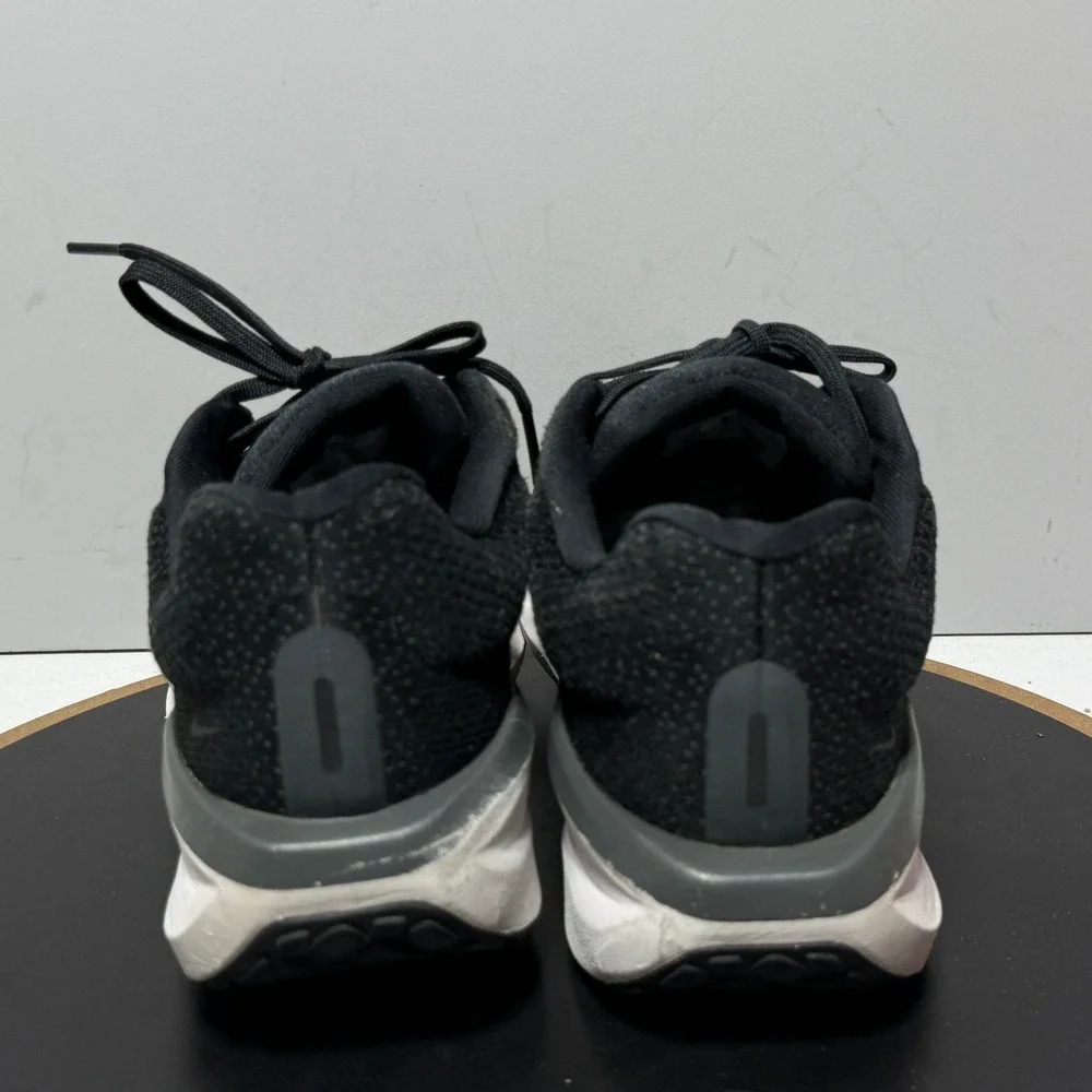 Nike Air Winflo 11 Men Size 11 Running Training Sneakers Black White Athleisure